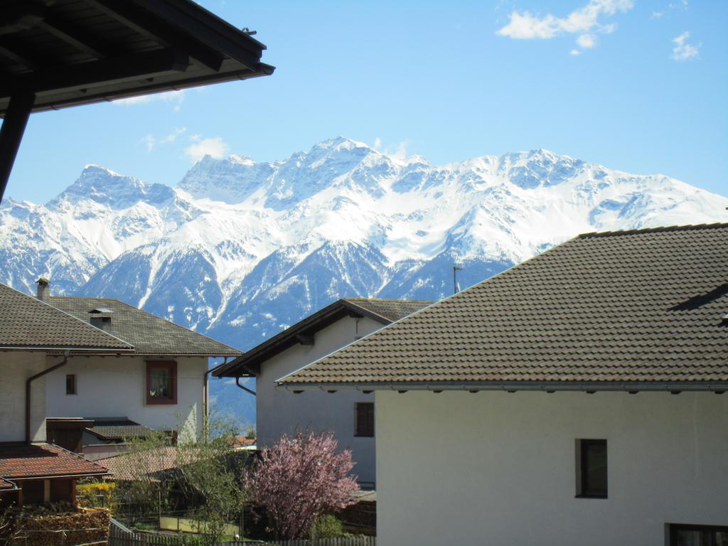 Aparthotel Garni Haus Hubertus Malles Venosta Dış mekan fotoğraf