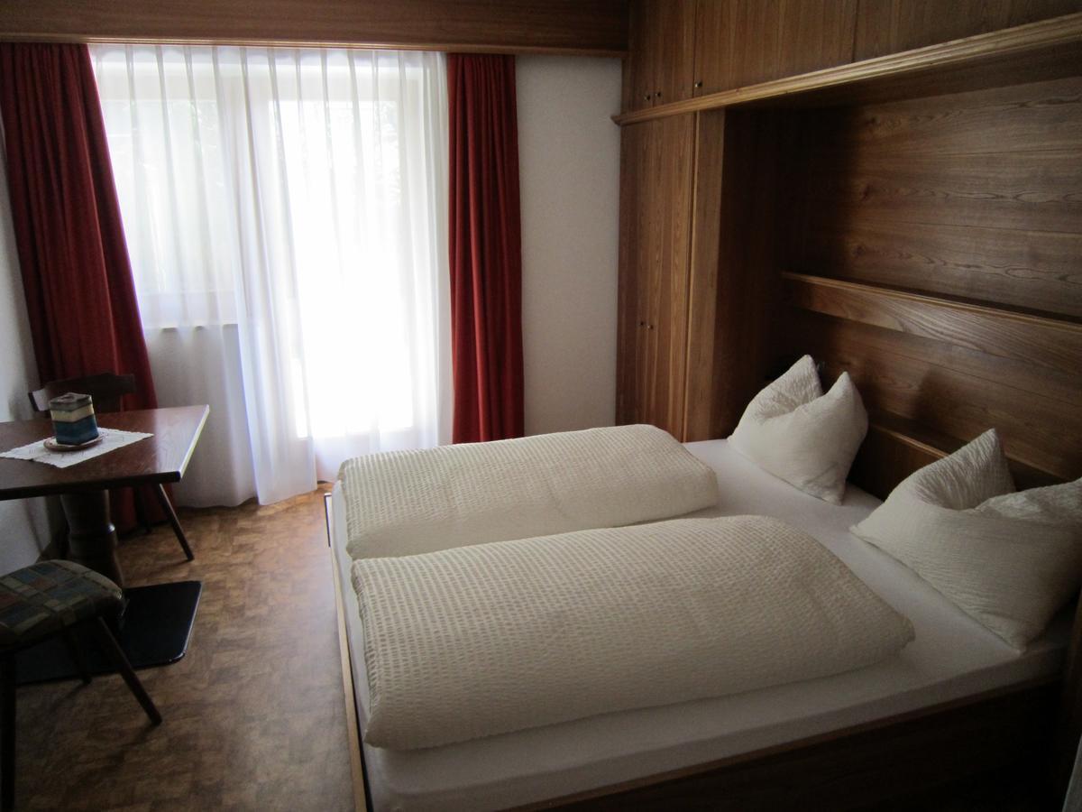 Aparthotel Garni Haus Hubertus Malles Venosta Dış mekan fotoğraf