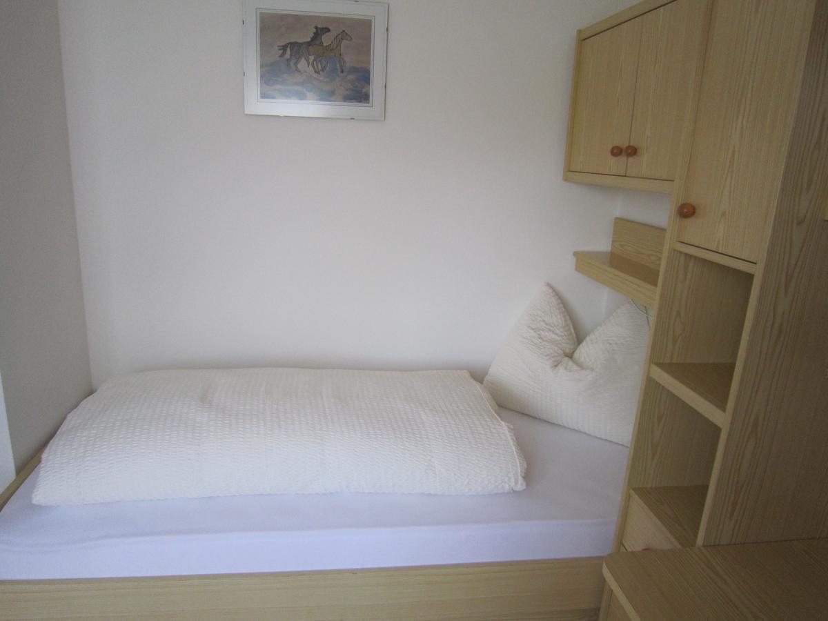 Aparthotel Garni Haus Hubertus Malles Venosta Dış mekan fotoğraf