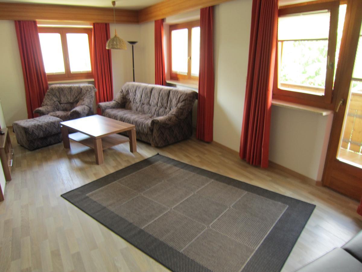 Aparthotel Garni Haus Hubertus Malles Venosta Dış mekan fotoğraf